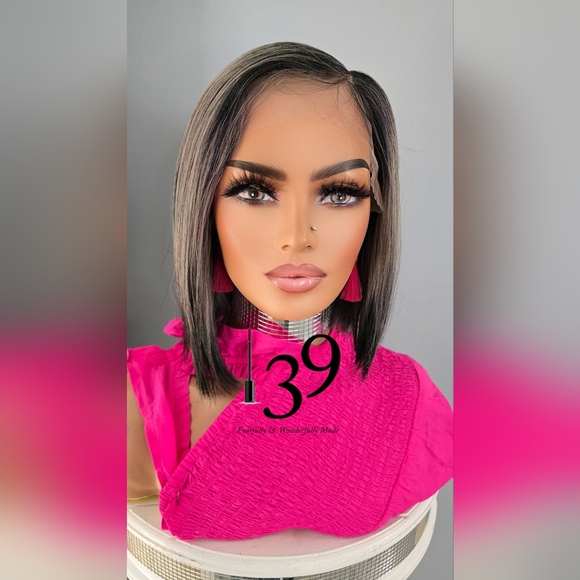 Ash Grey baylage bob with HD Lace and side part wig - Picture 3 of 4